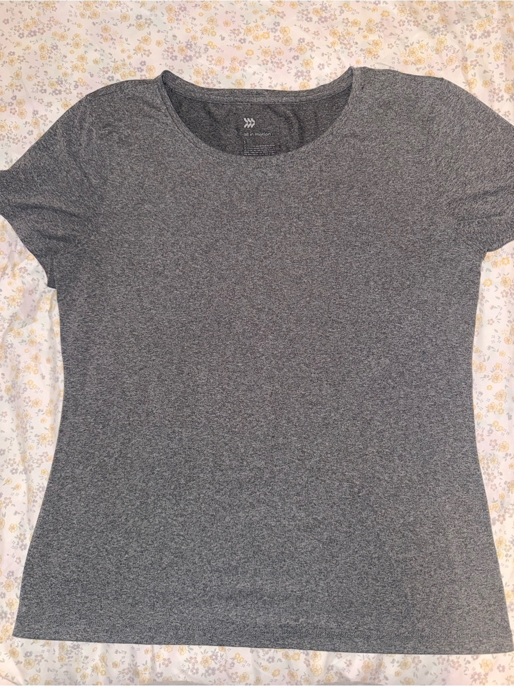 all in motion Women's Dark Heather Gray Short-Sleeve Tee